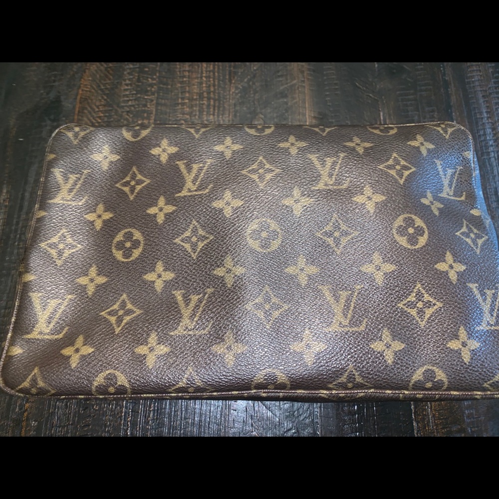 Louis Vuitton Trousse Toilette 28 VGUC.